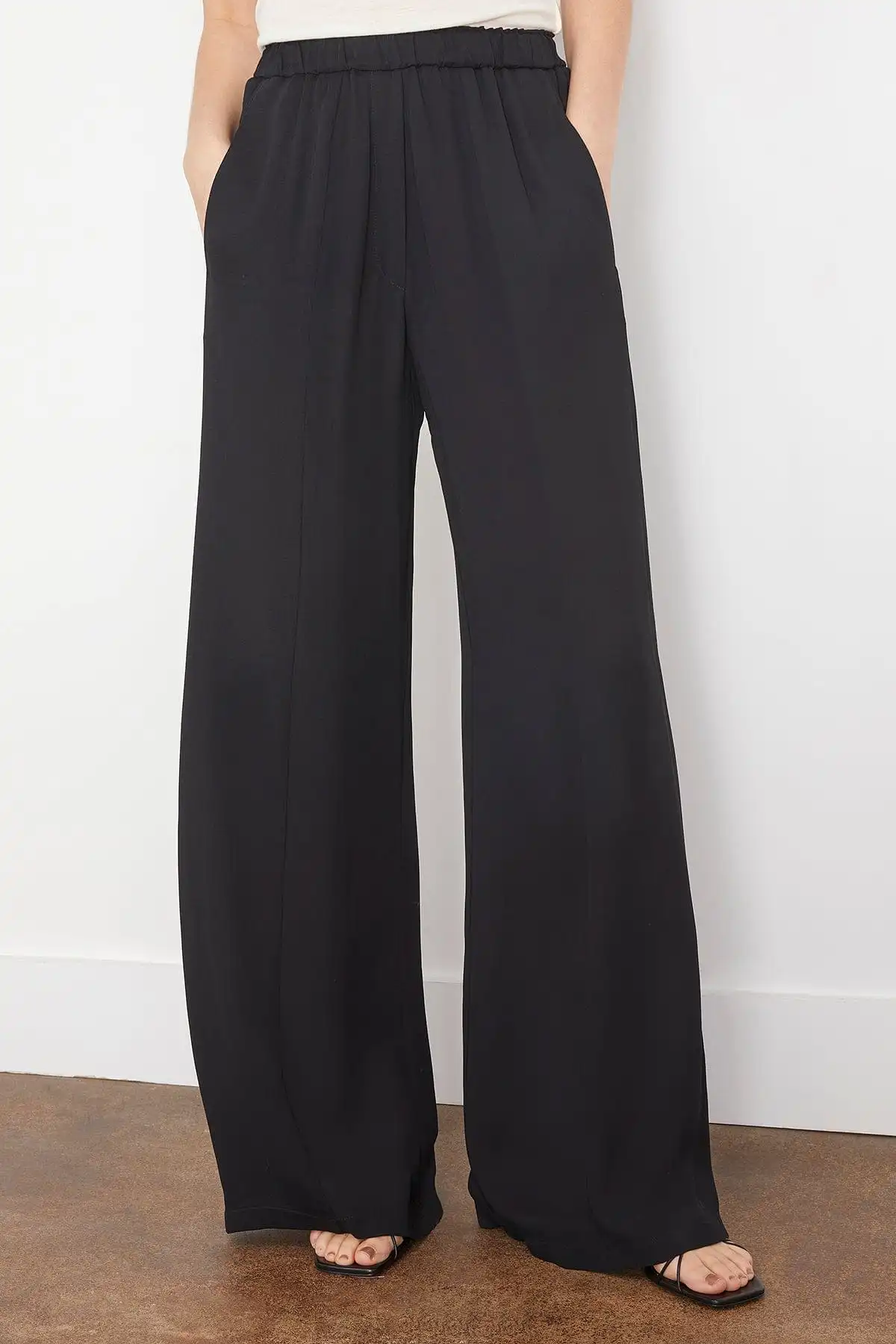 Double Georgette Elasticated Pants in Nero