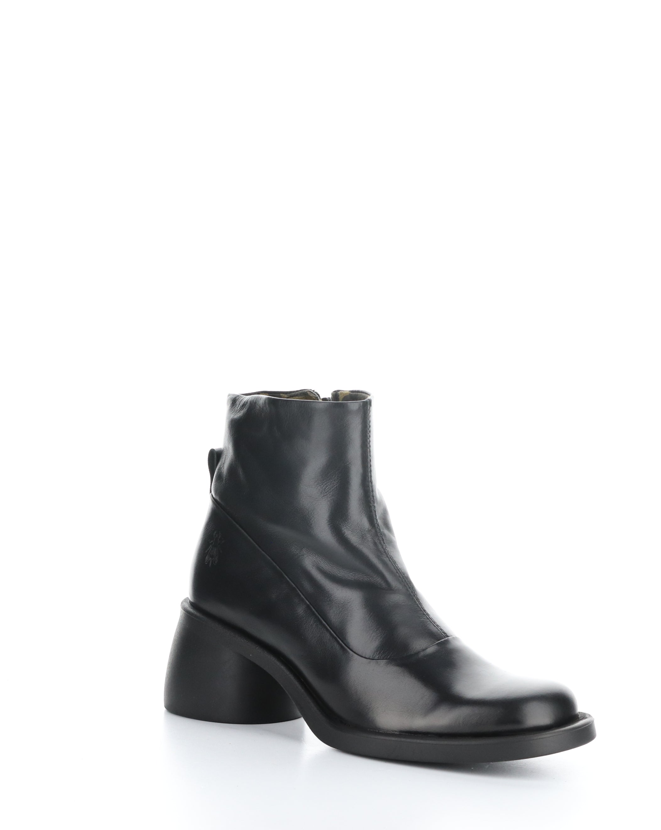 HINT003FLY 000 BLACK Round Toe Boots