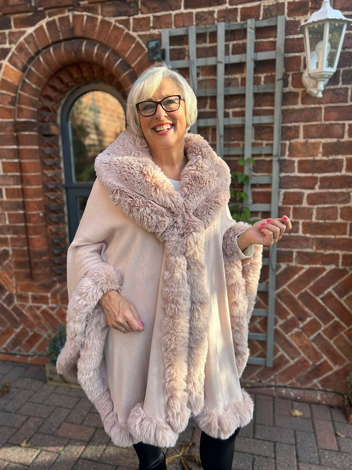 Pink Faux Fur Cape Freya