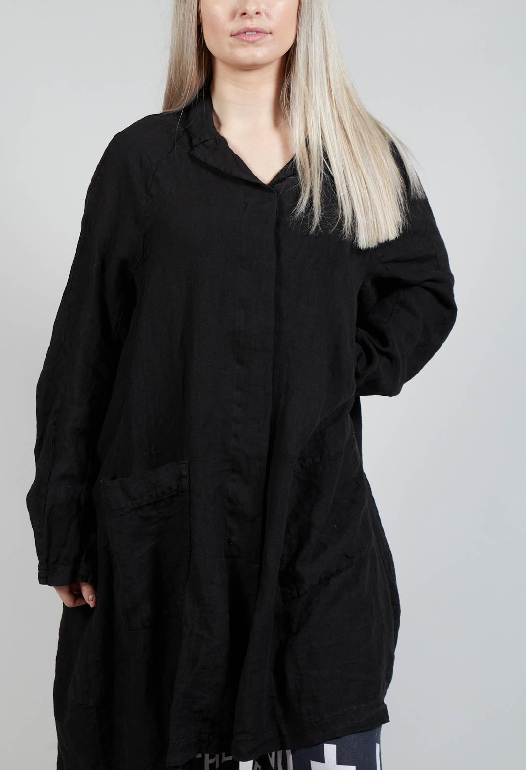 Relaxed Fit Linen Coat in Black