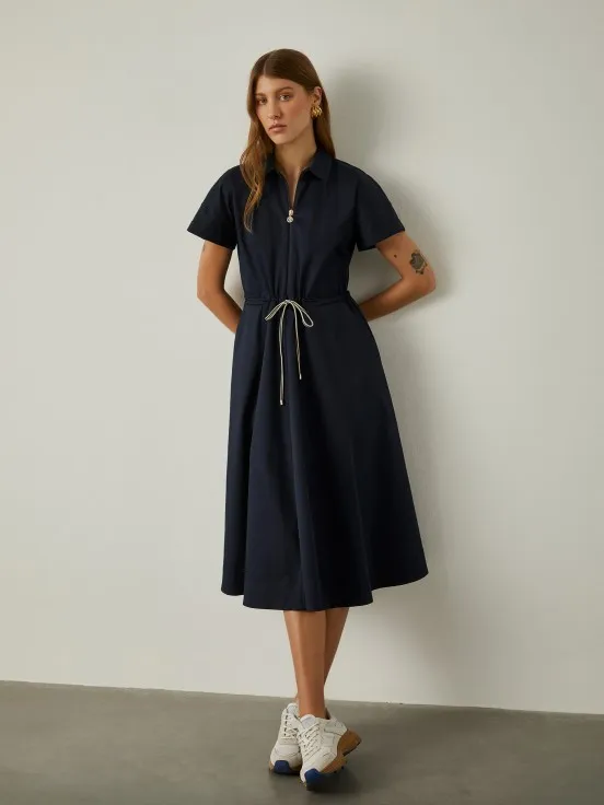 Short sleeve dress with adjustable waist