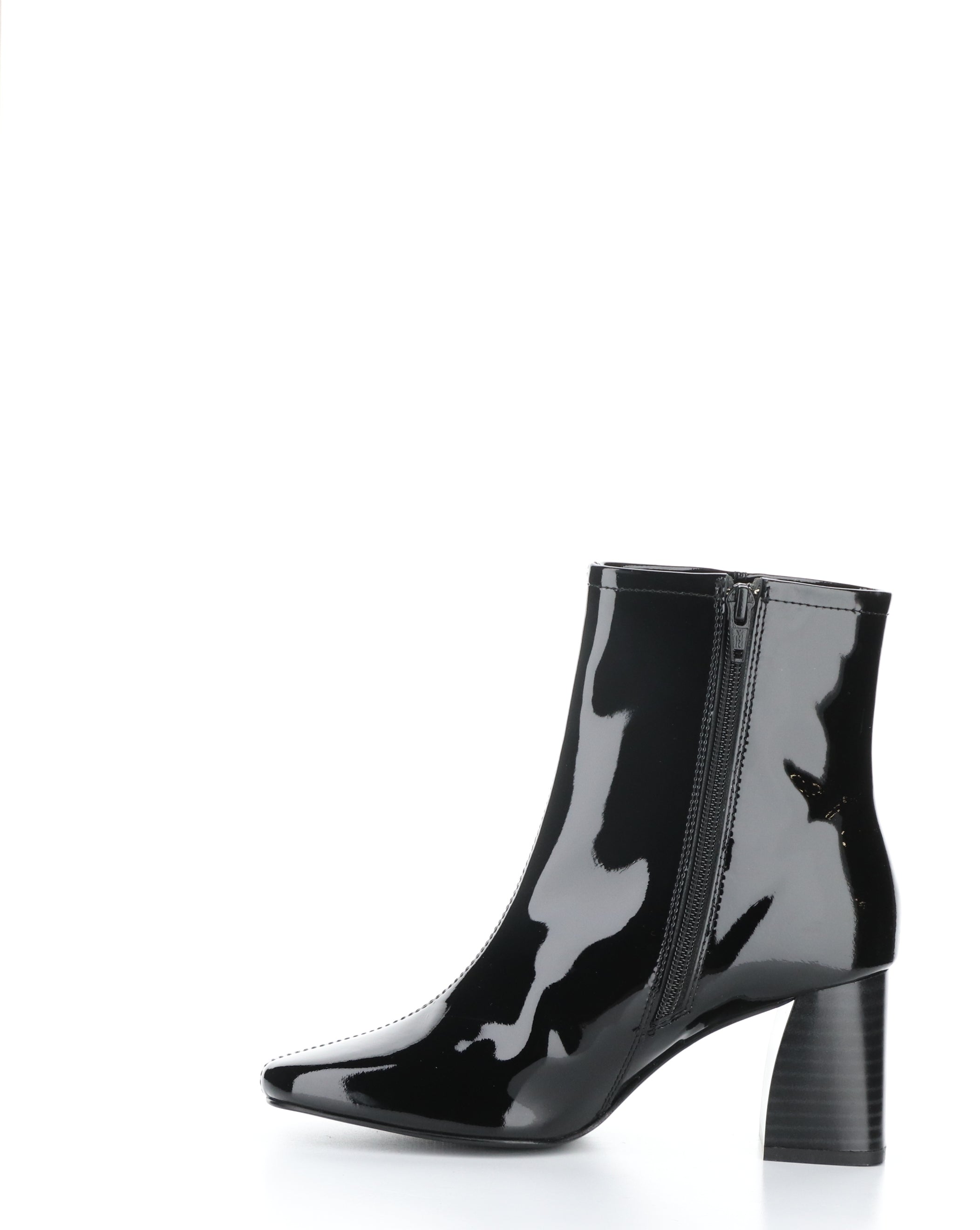 TAGUS BLACK Pointed Toe Boots